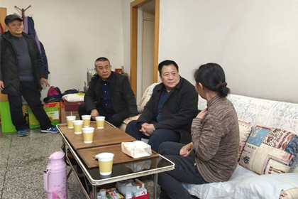 【“四進(jìn)萬家系列活動”】集團(tuán)開展“進(jìn)萬家門、訪萬家情、解萬家難、暖萬家心”活動